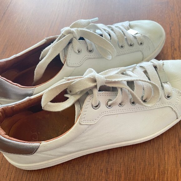 Uggs white and tan leather sneakers size 8.5 - Picture 3 of 8